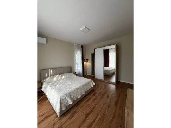 Tirane, jepet me qera apartament 2 Katshe Kati 2, 800 m² 1.600 € (Prush)