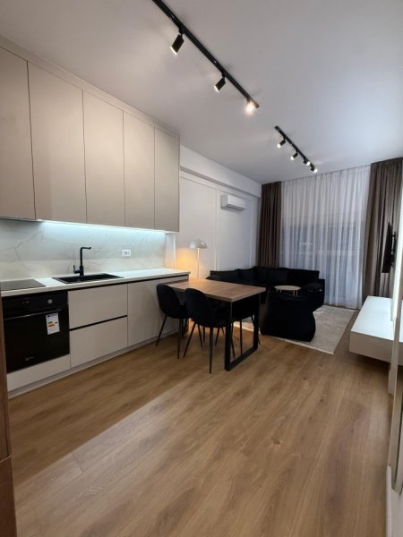Tirane, jepet me qera apartament 1+1+Ballkon Kati 5, 65 m² 550 € (Kompleksi Kadiu, Ali Demi, Tiranë)