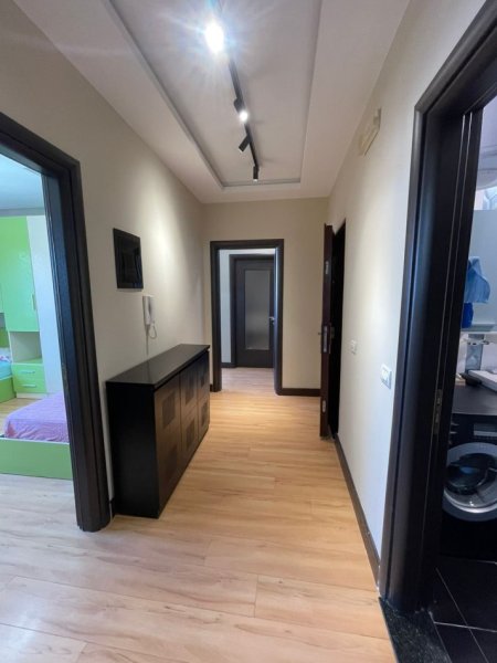 Tirane, shitet apartament 2+1+Ballkon Kati 5, 104 m² 157.000 € 