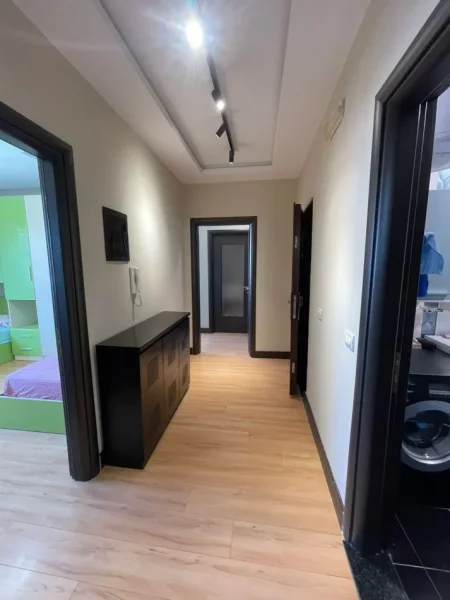 Tirane, shitet apartament 2+1+Ballkon Kati 5, 104 m² 157.000 € 