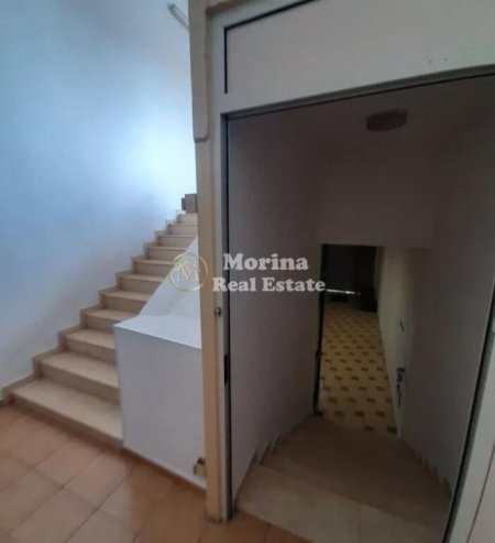 Tirane, jepet me qera magazine Kati 1, 750 m² 4.700 € (Rruga Siri Kodra)