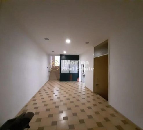 Tirane, jepet me qera magazine Kati 1, 750 m² 4.700 € (Rruga Siri Kodra)