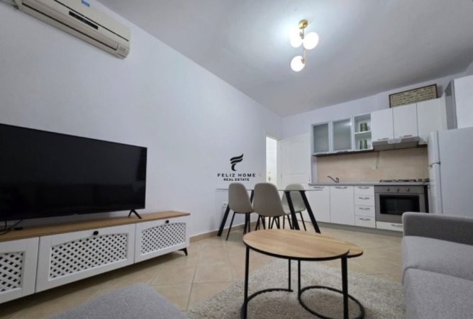 Tirane, jepet me qera apartament 1+1 Kati 4, 65 m² 65.000 € (ISH EKSPOZITA)