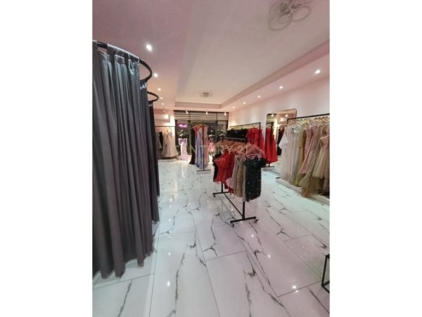 Tirane, Liste me oferta 1+1 Kati 2, 107 m² (misto mame)