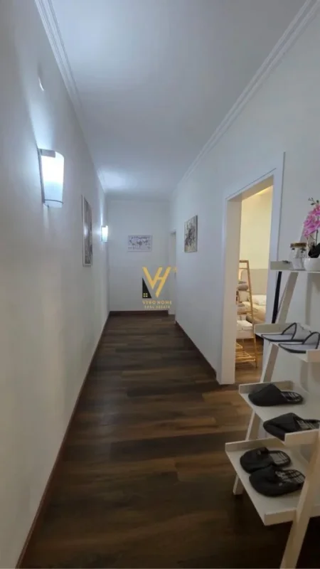 Tirane, jepet me qera apartament 2+1+Ballkon Kati 4, 84 m² 800 € (SHESHI WILLSON)