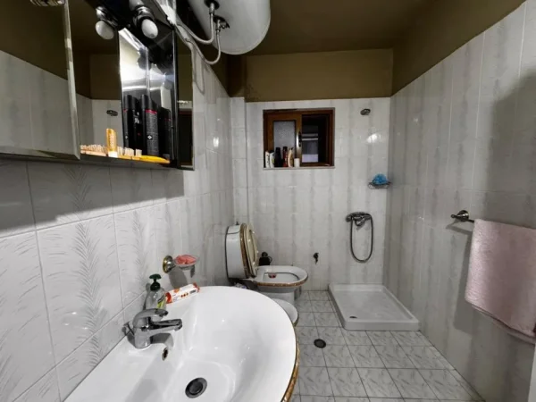 Durres, shitet apartament 1+1+Ballkon Kati 3, 60 m² 70.000 € 