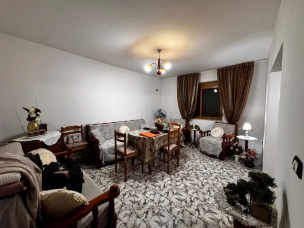 Durres, shitet apartament 1+1+Ballkon Kati 3, 60 m² 70.000 € 