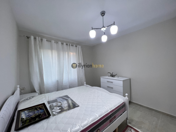 Tirane, jepet me qera apartament 3+1+Aneks Kati 5, 80 m² 600 € (Rruga Fortuzi)