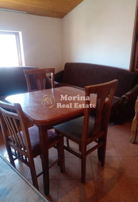 Tirane, jepet me qera shtepi 1+1 Kati 4, 65 m² 300 € (Rruga Jordan Misja)