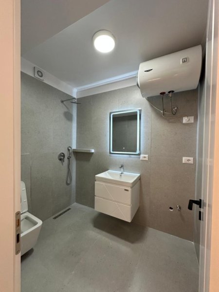 Tirane, shitet apartament 2+1 Kati 4, 60 m² 118.000 € (Rruga Kongresi i Manastirit)