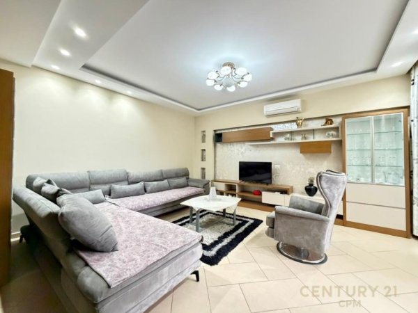 Tirane, jepet me qera apartament Kati 4, 100 m² 650 € (Liqeni Thate)