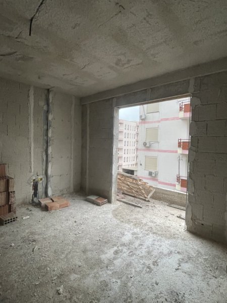 Durres, shitet apartament 1+1+Ballkon Kati 2, 66 m² 65.000 € (golem)