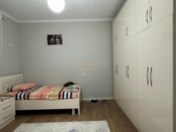 Tirane, jepet me qera apartament Kati 5, 110 m² 600 € (Astir)