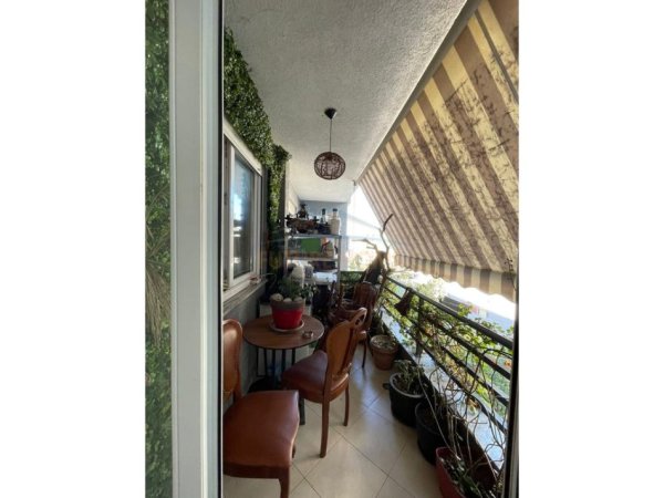 Tirane, shitet apartament 2+1 ,