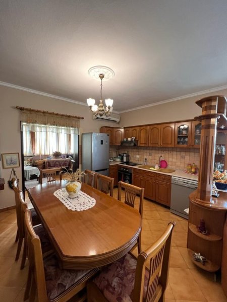 Tirane, shes apartament 2+1+Aneks Kati 6, 133 m² 175.000 € (Rruga At Zef Valentini)