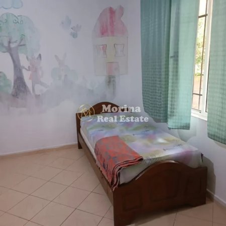 Tirane, jepet me qera shtepi 2+1 Kati 1, 120 m² 370 € (Rruga 5 Maji)