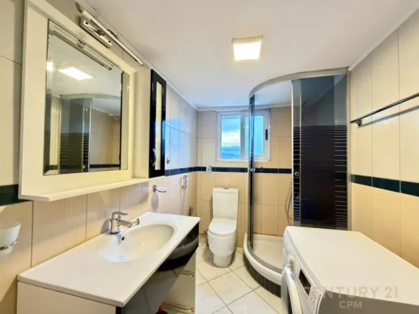 Tirane, shitet apartament 2+1+Ballkon Kati 4, 100 m² (liqeni i thate)