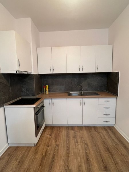Tirane, jepet me qera apartament 1+1+Ballkon Kati 6, 74 m² 430 € 