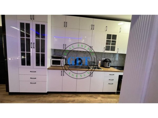 Durres, shitet apartament 2+1+Ballkon Kati 3, 74 m² 120.000 € 