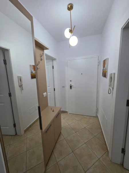 Tirane, jepet me qera apartament 1+1+Ballkon Kati 4, 65 m² 650 € (ISH EKSPOZITA)