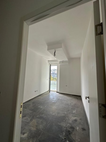 Tirane, shitet apartament 2+1 Kati 3, 93 m² 238.000 € (Rruga Hamdi Garunja – pranë Hotel Radisson)