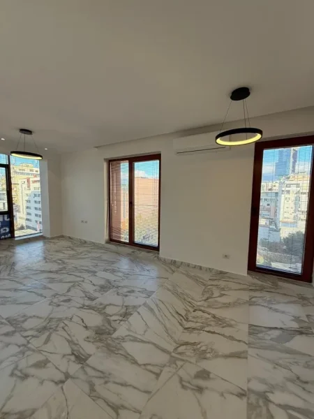 Tirane, jepet me qera ambjent biznesi , 80 m² 1.200 € (Rruga e Kavajes)