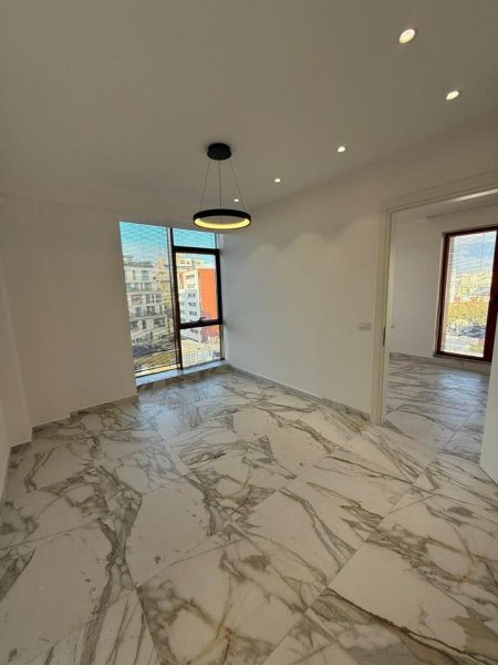 Tirane, jepet me qera ambjent biznesi , 80 m² 1.200 € (Rruga e Kavajes)