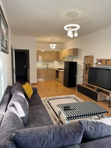 Tirane, jepet me qera apartament 2+1+Ballkon Kati 2, 80 m² 450 € (Misto Mame 2+1 Per Qera I Mobiluar)