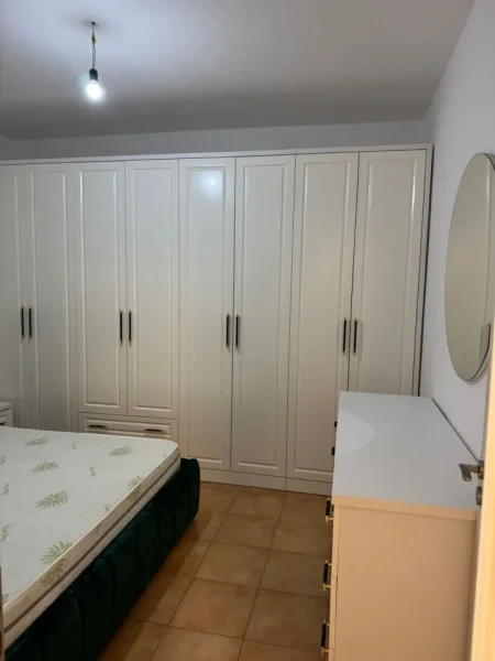 Tirane, jepet me qera apartament 2+1+Ballkon Kati 2, 80 m² 450 € (Misto Mame 2+1 Per Qera I Mobiluar)