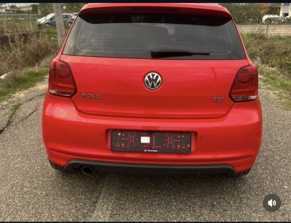Kavaje, shes makine Vw polo Nafte, e kuqe automatik Kondicioner 175.000 km 6.500 €