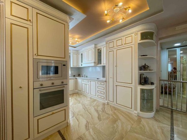 Tirane, shitet apartament+verande | Penthouse 4+1+Ballkon Kati 4, 227 m² 433.000 € (tek Liqeni i Thate, Rruga Peti, tek ”Kompleksi Ferrari”.)