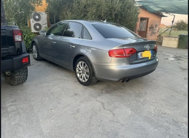 Kavaje, shes makine Audi Benzin, gri e erret automatik Klima 192.000 km 6.200 €