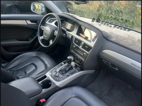 Kavaje, shes makine Audi Benzin, gri e erret automatik Klima 192.000 km 6.200 €