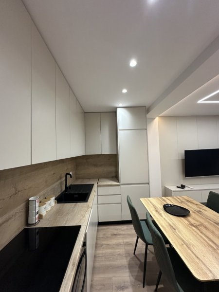 Tirane, jepet me qera apartament 2+1 Kati 4, 97 m² 800 € (Bulevardi Zogu I)