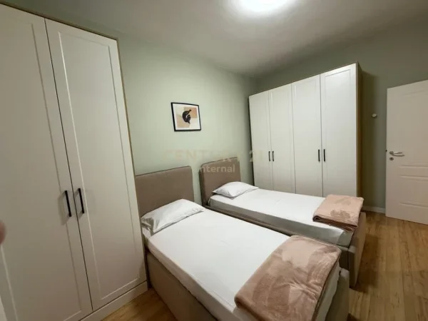 Tirane, jepet me qera apartament 2+1 Kati 3, 75 m² 600 € (Ambasada Amerikane)