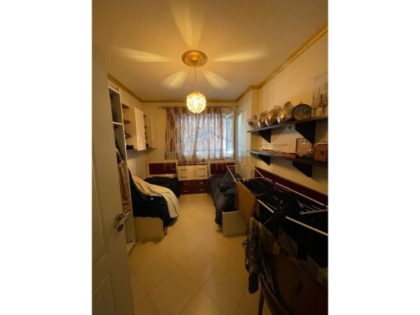 Tirane, shitet apartament 2+1+Ballkon Kati 5, 98 m² 156.000 € (UNAZA E RE)