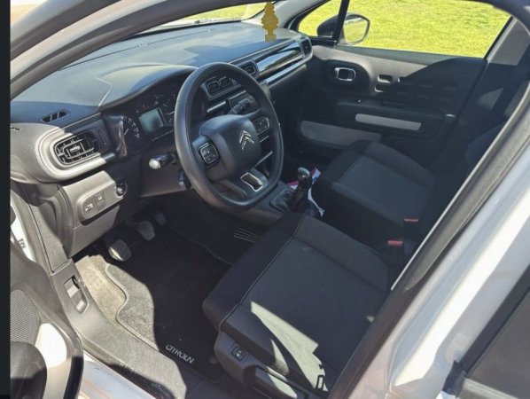 Tirane, shes makine Citroen c3 1.2 Benzin, e bardhë manuale Kondicioner 156.000 km 4.300 €