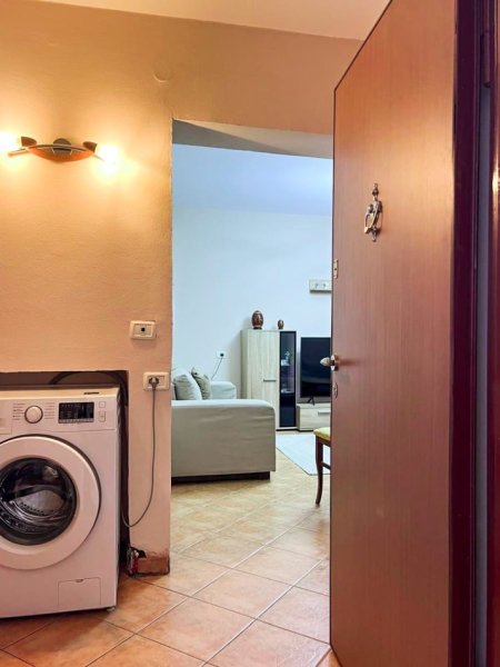 Tirane, jepet me qera apartament 2+1 Kati 3, 80 m² 700 € 