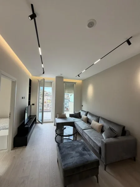 Tirane, jepet me qera apartament 2+1 Kati 4, 90 m² 800 € (Sophie Caffe Ali Demi)