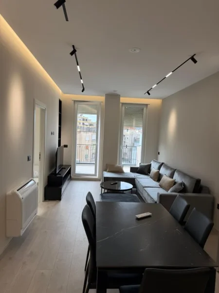 Tirane, jepet me qera apartament 2+1 Kati 4, 90 m² 800 € (Sophie Caffe Ali Demi)