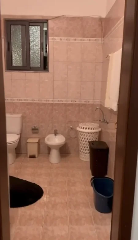 Tirane, jepet me qera shtepi 2+1 Kati 2, 120 m² 500 € (Inxhinieria e Ndertimit ,21 Dhjetori)