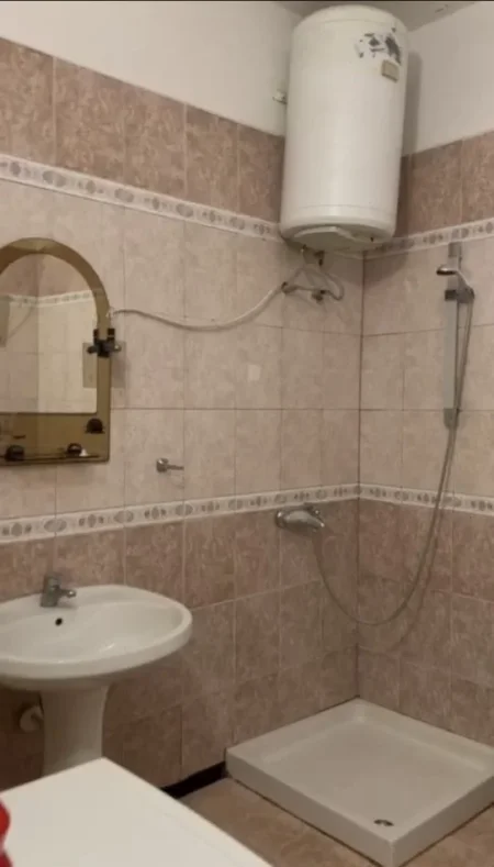 Tirane, jepet me qera shtepi 2+1 Kati 2, 120 m² 500 € (Inxhinieria e Ndertimit ,21 Dhjetori)