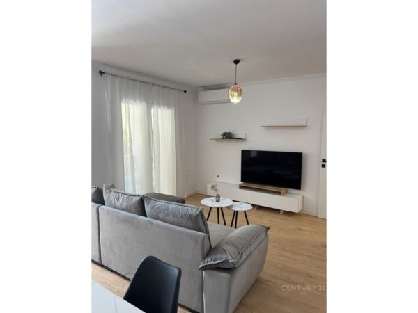 Tirane, jepet me qera apartament 2+1 Kati 2, 89 m² 850 € (Bulevardi Zogu 1)
