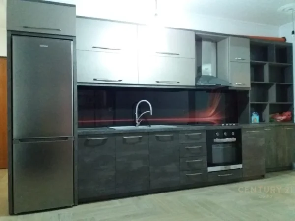 Tirane, jepet me qera apartament 1+1 Kati 2, 80 m² 700 € (Prokuroria e Tiranes)