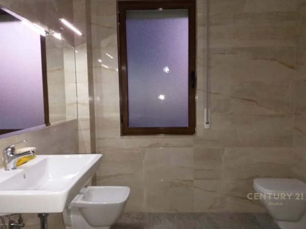 Tirane, jepet me qera apartament 1+1 Kati 2, 80 m² 700 € (Prokuroria e Tiranes)