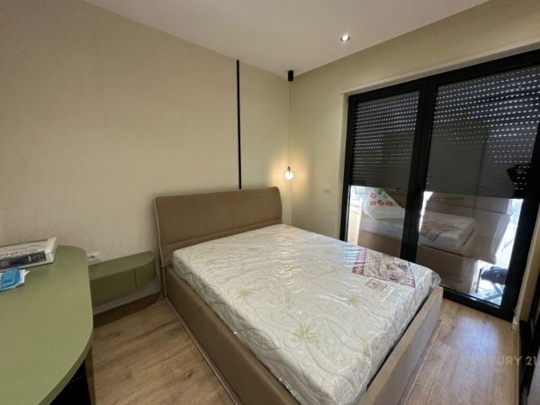 Tirane, jepet me qera apartament 1+1 Kati 6, 53 m² 700 € (Bulevardi Ri)