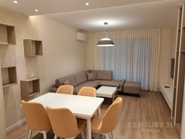 Tirane, jepet me qera apartament Kati 3, 110 m² 1.200 € (Zogu Zi)