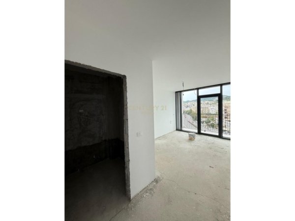 Tirane, shes apartament 3+1 Kati 9, 200 m² 620.000 € (Liqeni Tiranes)