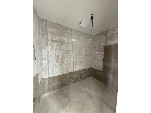 Tirane, shes apartament 3+1 Kati 9, 200 m² 620.000 € (Liqeni Tiranes)