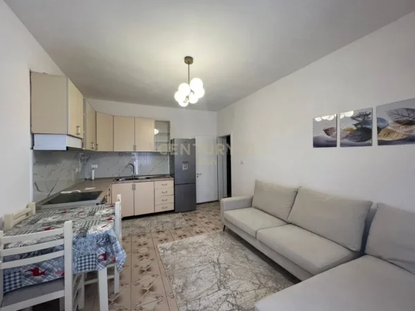 Durres, jepet me qera 2+1 Kati 4, 63 m² 350€
